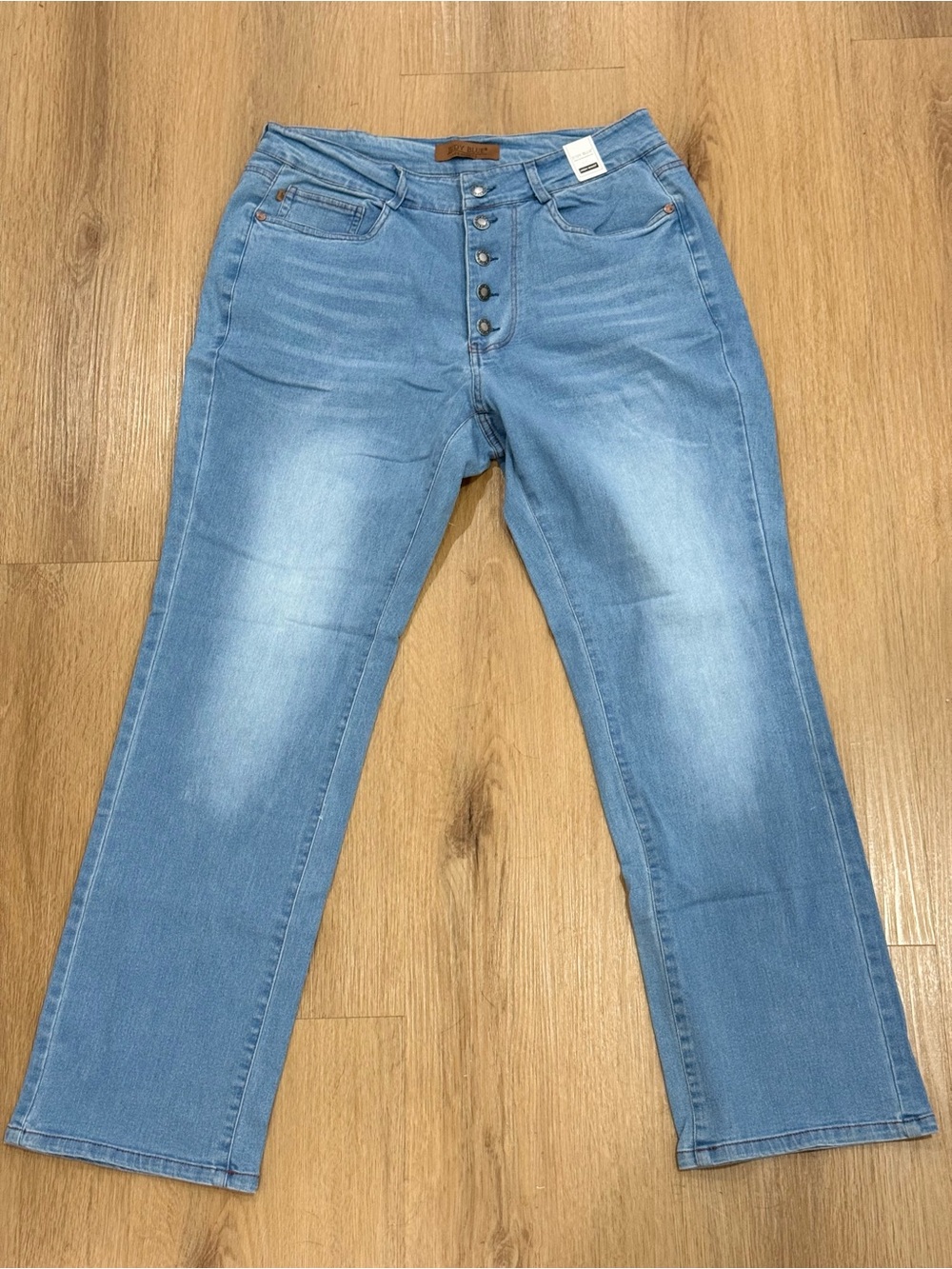 NWT Judy Blue Light Wash Straight Leg Button Fly Jeans Size Large